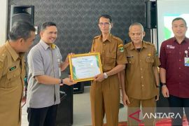 Empat SMK di Sijunjung dan Sawahlunto terima penghargaan dari BPJAMSOSTEK