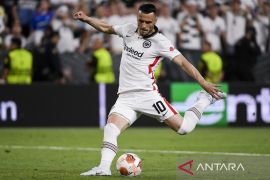 Liga Inggris: West Ham masih berupaya capai kesepakatan boyong Filip Kostic