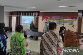 Kesbangpol HST gelar sosialisasi wasbang kepada ormas dan suku