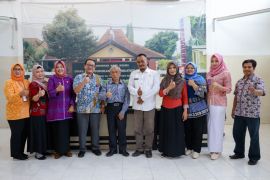 Dispendukcapil Kediri kerja sama layanan kependudukan "3 in 1" dengan dua rumah sakit