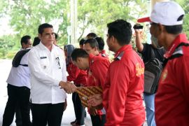 Berprestasi di Popprov Kalteng, atlet Kobar dapat bonus dari pemkab