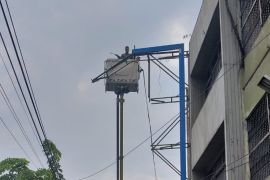 Satpol PP Kota Medan bongkar 259 papan reklame salahi aturan