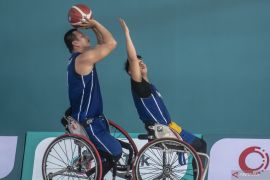 Jelang pertandingan basket kursi roda Asean Para Games