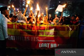 Kepolisian usut aktivitas LGBT yang dibubarkan warga