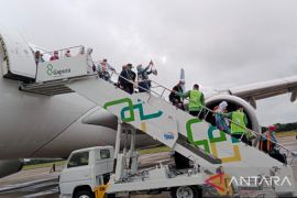 Haji kloter 5 asal Kalteng tiba di Bandara Syamsudin Noor