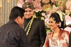 Erick Thohir bagi foto di IG saat hadiri resepsi nikah putri Anies Baswedan