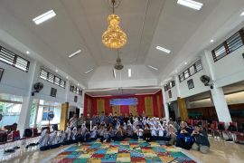 Pelajar SMP di Padang didorong terlibat aktif dalam perlindungan hak anak