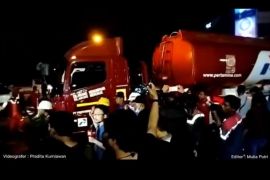 Evakuasi truk BBM kecelakaan maut di di Cibubur