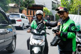 Komunitas Warteg sebar 1.000 porsi makanan bagi pengemudi ojek daring