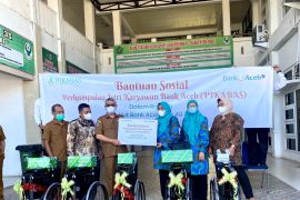 Sambut HUT Bank Aceh, Pikabas salurkan bantuan ke Wilayah Timur Aceh