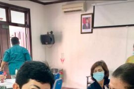 Sebanyak 200 tenaga kesehatan RS Sanglah mulai divaksin booster kedua