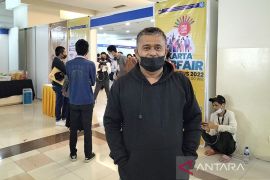 Bursa kerja  dan perjuangan seorang ayah