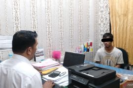 Sempat kabur, pencuri motor ini dihajar warga