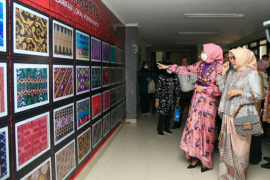 Pemkab Purwakarta dorong perajin kembangkan batik lokal dengan bangun rumah batik
