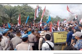 Terjadi bentrokan, PN Siak tunda eksekusi lahan di Dayun