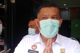 Kemenkumham Sumbar salurkan Rp400 juta untuk bantuan hukum warga miskin