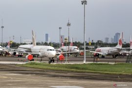 Prabowo urges Cabinet to protect aviation sector amid fare reductions