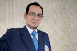 Pengamat: Mangkirnya anggota DPRD Jember di paripurna ingkari amanah rakyat