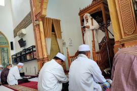 Khatib : iman dan taqwa kunci sukses dunia dan akhirat