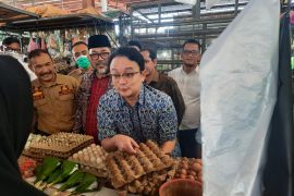 Wamendag: Beli minyak curah pakai PeduliLindungi jangan persulit warga