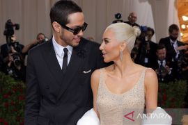 Kim Kardashian dan komedian Pete Davidson berpisah