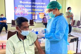 Vaksinasi "booster" kedua bagi tenaga kesehatan di Jembrana dimulai