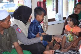 Tim Psikologi Polres Jember beri "trauma healing" korban kerusuhan Mulyorejo
