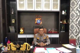 Kapolres Dumai ajak warga pasang Bendera Merah Putih