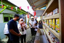Warga Kampung Mandar Banyuwangi "sulap" gang sempit jadi pusat oleh-oleh