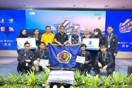 Dua mahasiswa Poliban juara 3 di ajang KMIPN Politeknik Batam