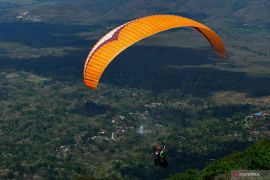 Kejuaraan Nasional Paralayang Cross Country di Magetan