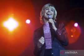 Kemarin, penyanyi Olivia Newton-John meninggal dunia hingga "cashback" Piaggio
