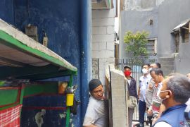 Warga Pulogadung yang aksesnya tertutup tembok memutuskan pindah rumah