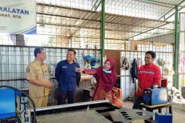 IKM NTB berhasil buat mesin laser pemotong