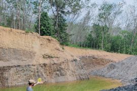 Polres Tabalong pasang police line di lokasi PETI Desa Burum