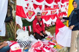 Kesbangpol Paser galang gerakan pembagian 10 Juta bendera