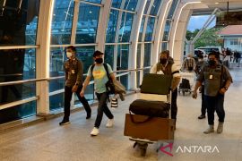 Imigrasi Bali deportasi tiga warga asing karena "overstay" dan buat onar