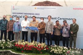 Airlangga terima 143 mobil listrik Toyota guna sukseskan G20