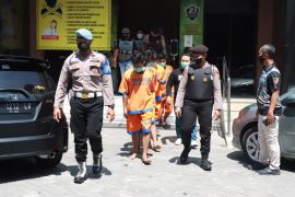 Belasan anggota perguruan silat pelaku pengeroyokan di Sidoarjo ditangkap