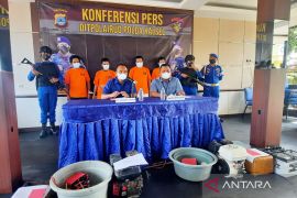 Polda tangkap pencari ikan dengan alat setrum