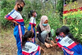 Suluh Rimbo untuk kemajuan anak-anak Suku Anak Dalam