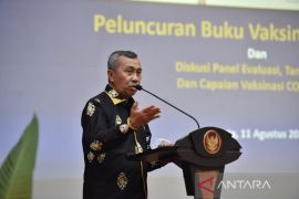 Diluncurkan Menko Perekonomian, Gubernur Riau sebut Buku Vaksinasi Covid 19 Tambah Wawasan Bagi Daerah