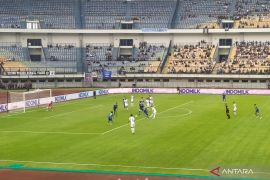 Kalahkan PSIS 2-1, Persib raih kemenangan perdana Liga 1