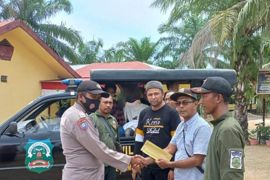 Warkop kosong digerebek, empat pemuda dan seorang janda diamankan