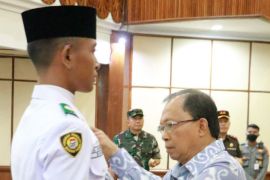 Koster pimpin pengukuhan Paskibraka Bali untuk Kemerdekaan RI