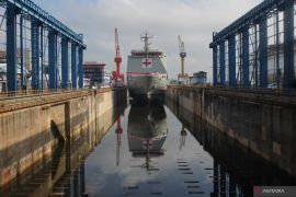 Peluncuran kapal bantu rumah sakit TNI AL