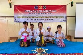 Lomba Menghafal Mantra Doa Hindu meriahkan HUT ke-77 RI di Jembrana