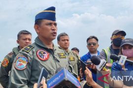 Formasi angka 77 pesawat tempur dalam rangka memeriahkan HUT RI memerlukan akurasi