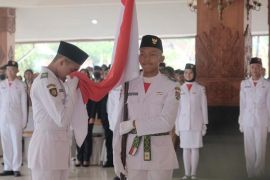 Wali kota: Anggota paskibra teladan bagi lingkungan