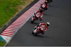 Kado Ultah Kemerdekaan, Tiga Pebalap Astra Honda Harumkan Indonesia di Jepang